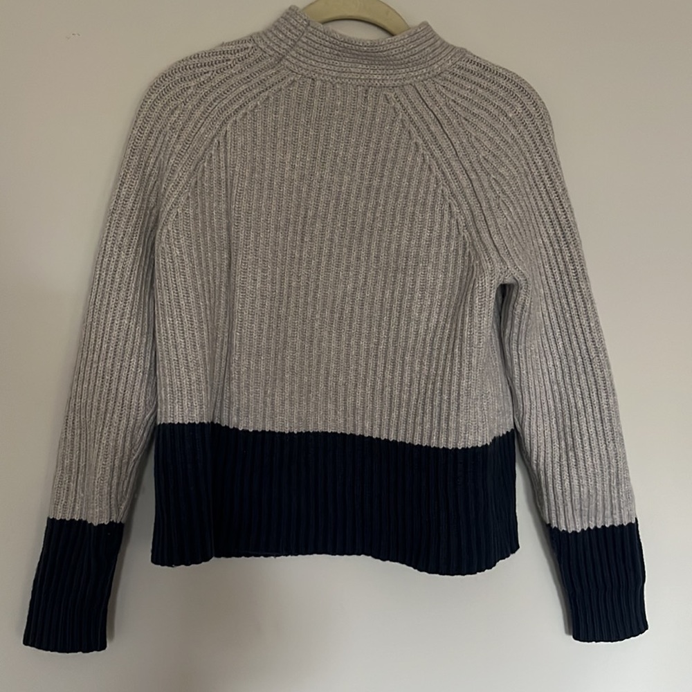 Sweater - Picture 2 of 6